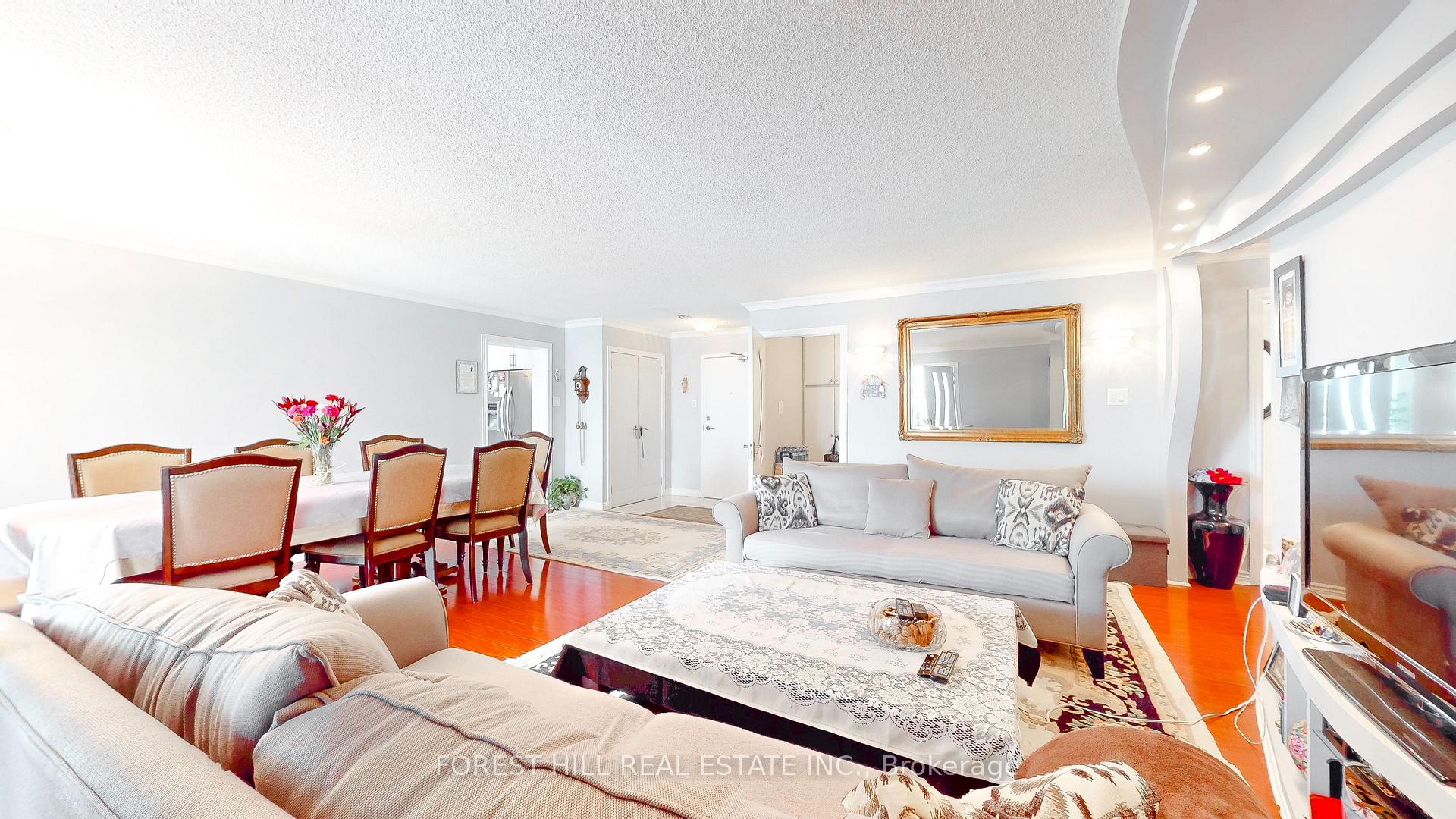Photo 9 of Unit 308, 1 Clark Avenue W, Vaughan, Crestwood-Springfarm-Yorkhill — HOMEH