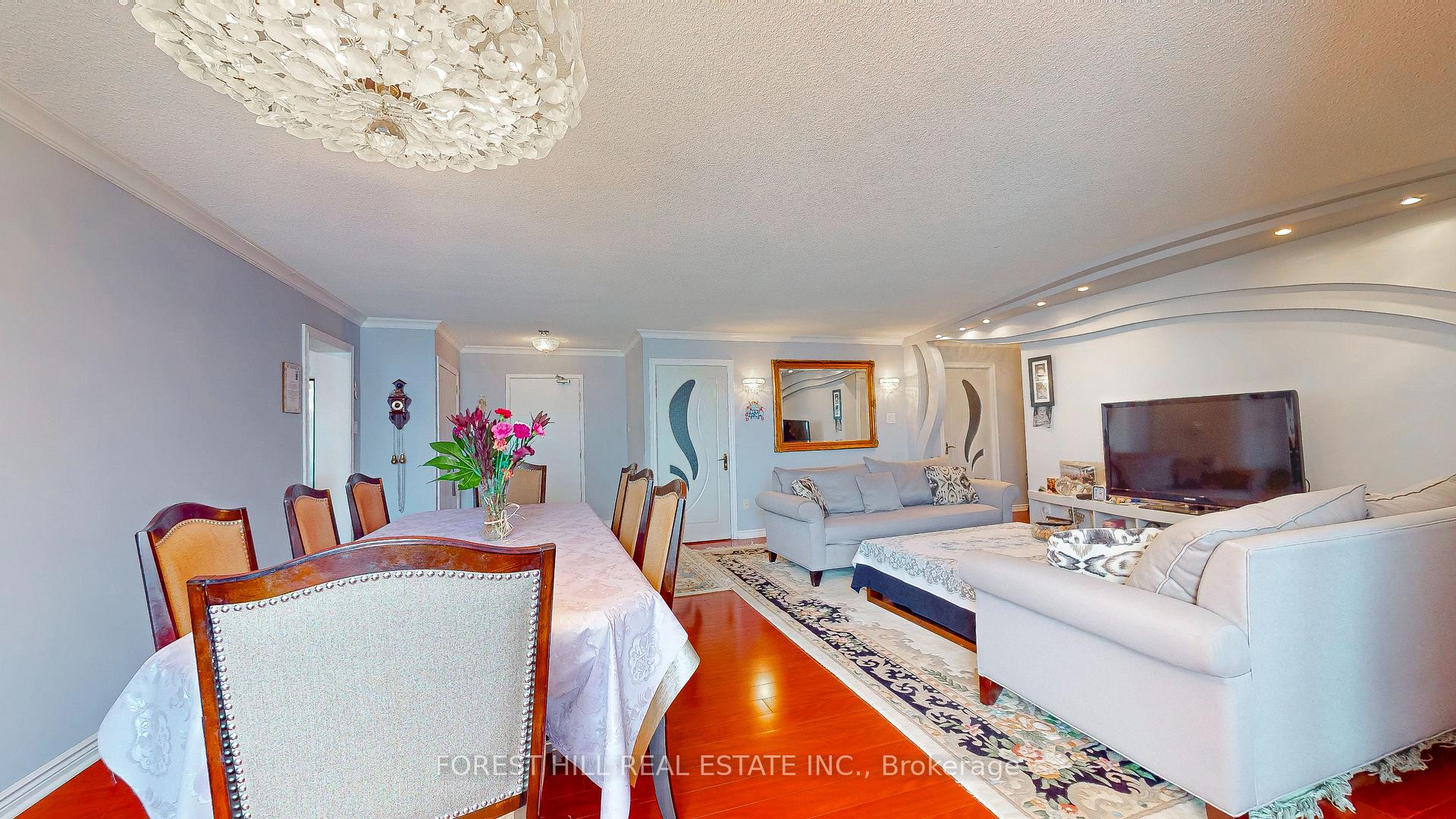 Photo 10 of Unit 308, 1 Clark Avenue W, Vaughan, Crestwood-Springfarm-Yorkhill — HOMEH