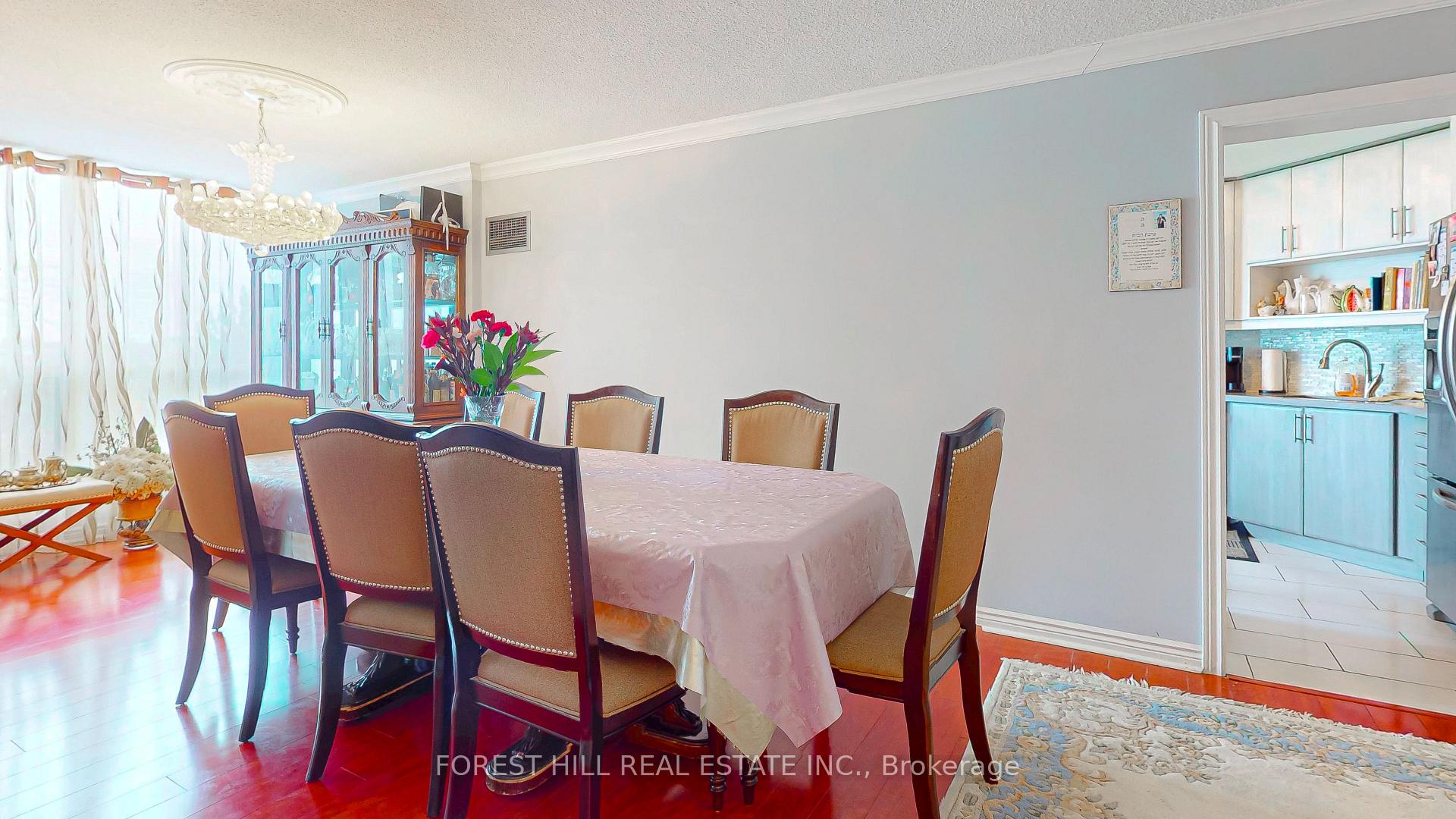 Photo 16 of Unit 308, 1 Clark Avenue W, Vaughan, Crestwood-Springfarm-Yorkhill — HOMEH