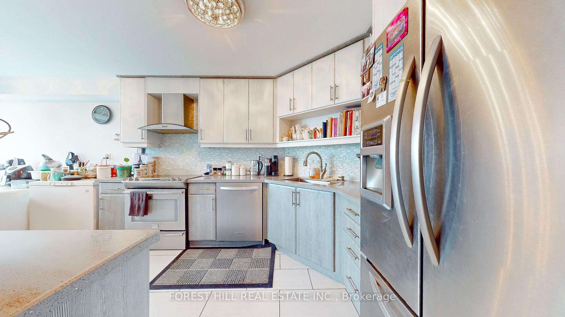Photo 19 of Unit 308, 1 Clark Avenue W, Vaughan, Crestwood-Springfarm-Yorkhill — HOMEH