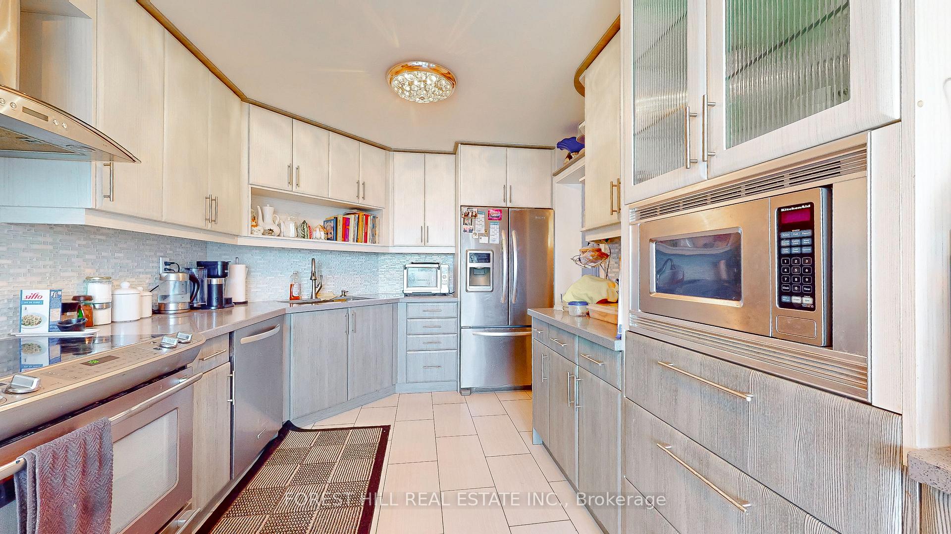 Photo 21 of Unit 308, 1 Clark Avenue W, Vaughan, Crestwood-Springfarm-Yorkhill — HOMEH