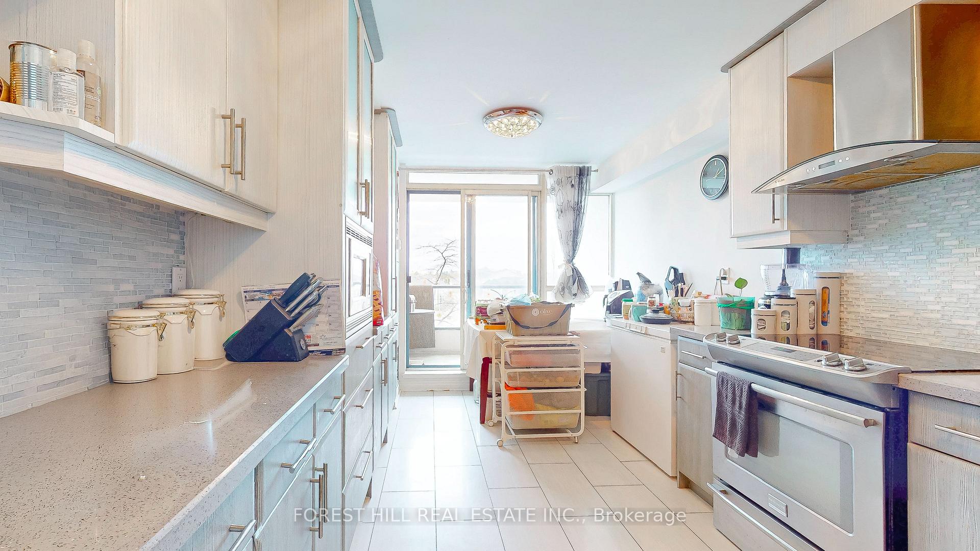 Photo 22 of Unit 308, 1 Clark Avenue W, Vaughan, Crestwood-Springfarm-Yorkhill — HOMEH