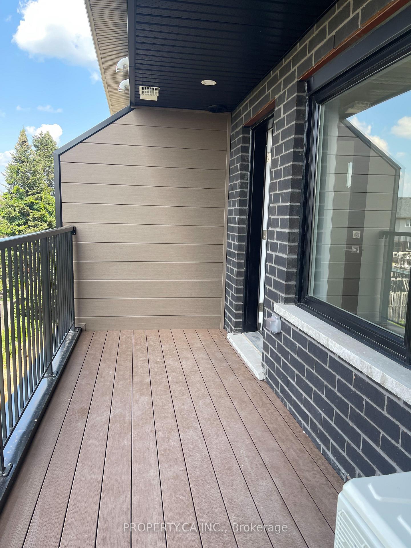 Photo 8 of 30 Lily Lane, Guelph, Clairfields/Hanlon Business Park — HOMEH