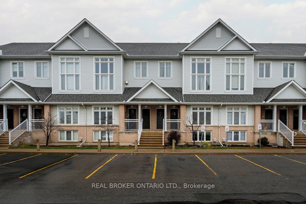 Photo 2 of 392 Galston, Ottawa, Mer Bleue/Bradley Estates/Anderson Park — HOMEH
