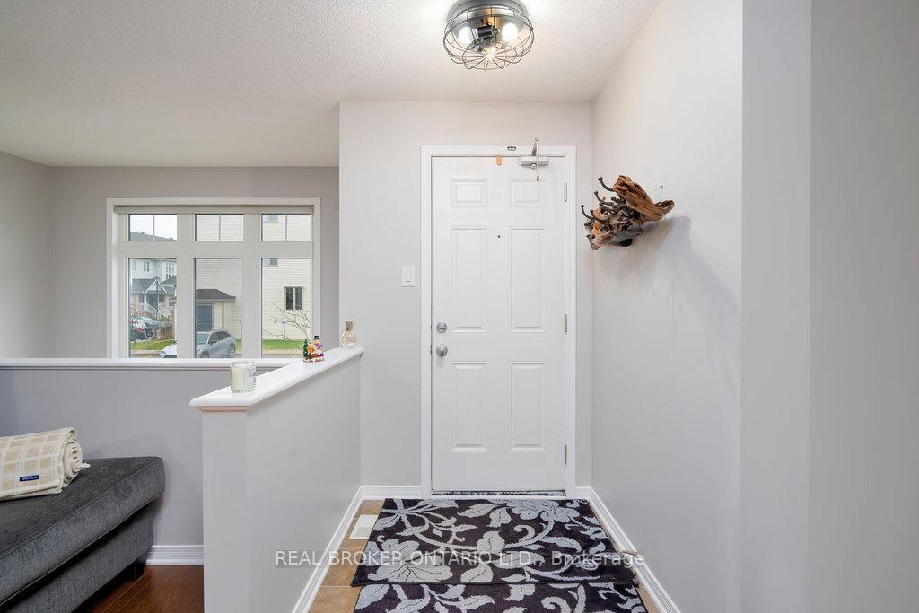 Photo 6 of 392 Galston, Ottawa, Mer Bleue/Bradley Estates/Anderson Park — HOMEH