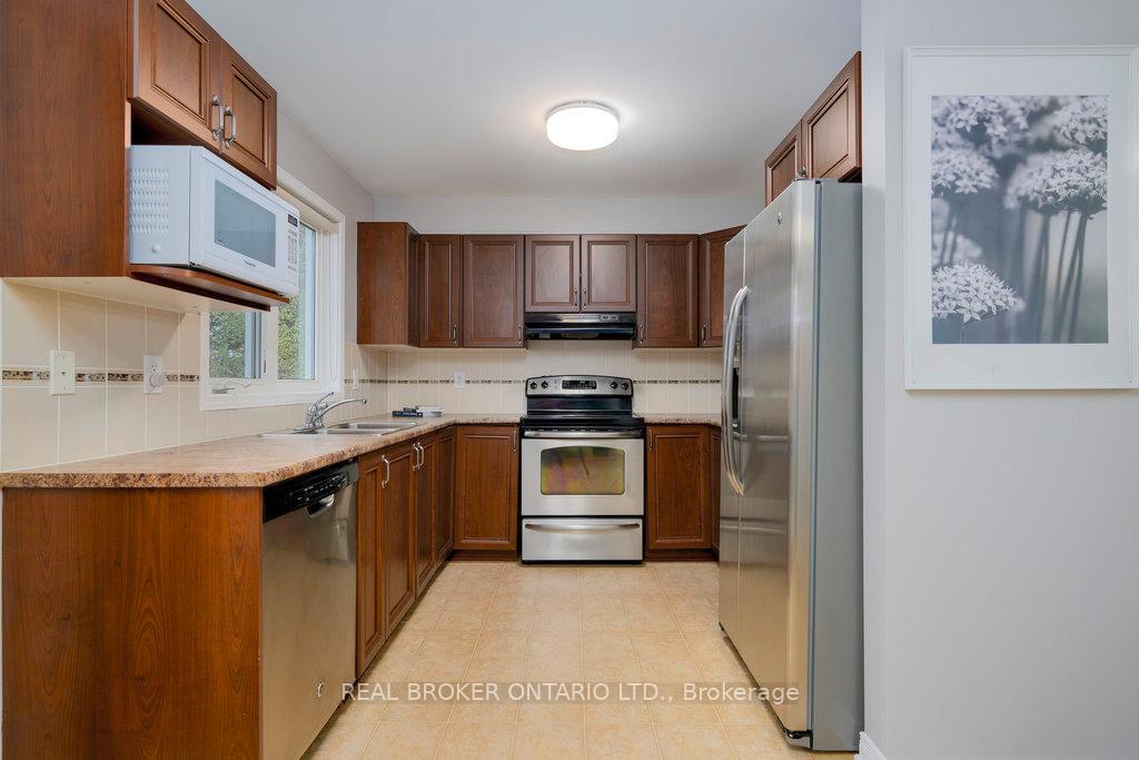 Photo 12 of 392 Galston, Ottawa, Mer Bleue/Bradley Estates/Anderson Park — HOMEH