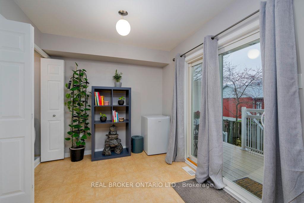Photo 16 of 392 Galston, Ottawa, Mer Bleue/Bradley Estates/Anderson Park — HOMEH
