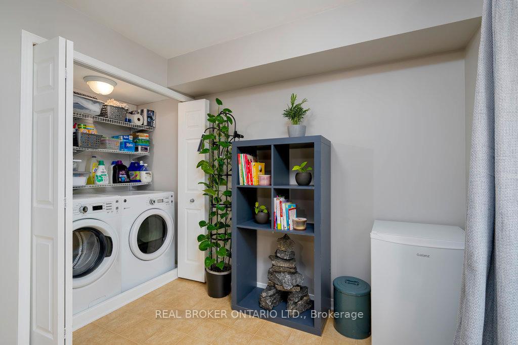 Photo 18 of 392 Galston, Ottawa, Mer Bleue/Bradley Estates/Anderson Park — HOMEH