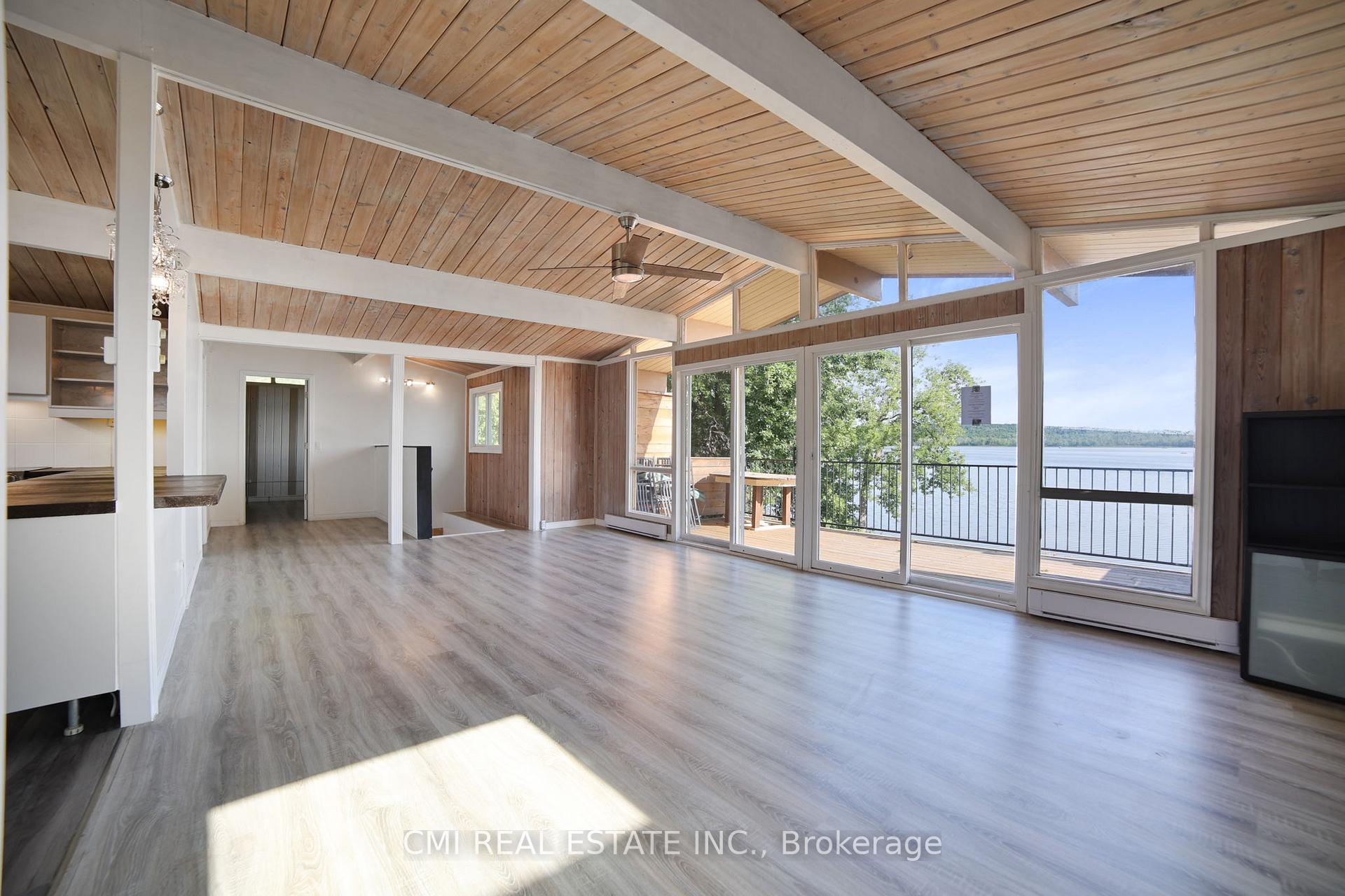 Photo 8 of 54 Little Lake Drive, Barrie, Little Lake — HOMEH