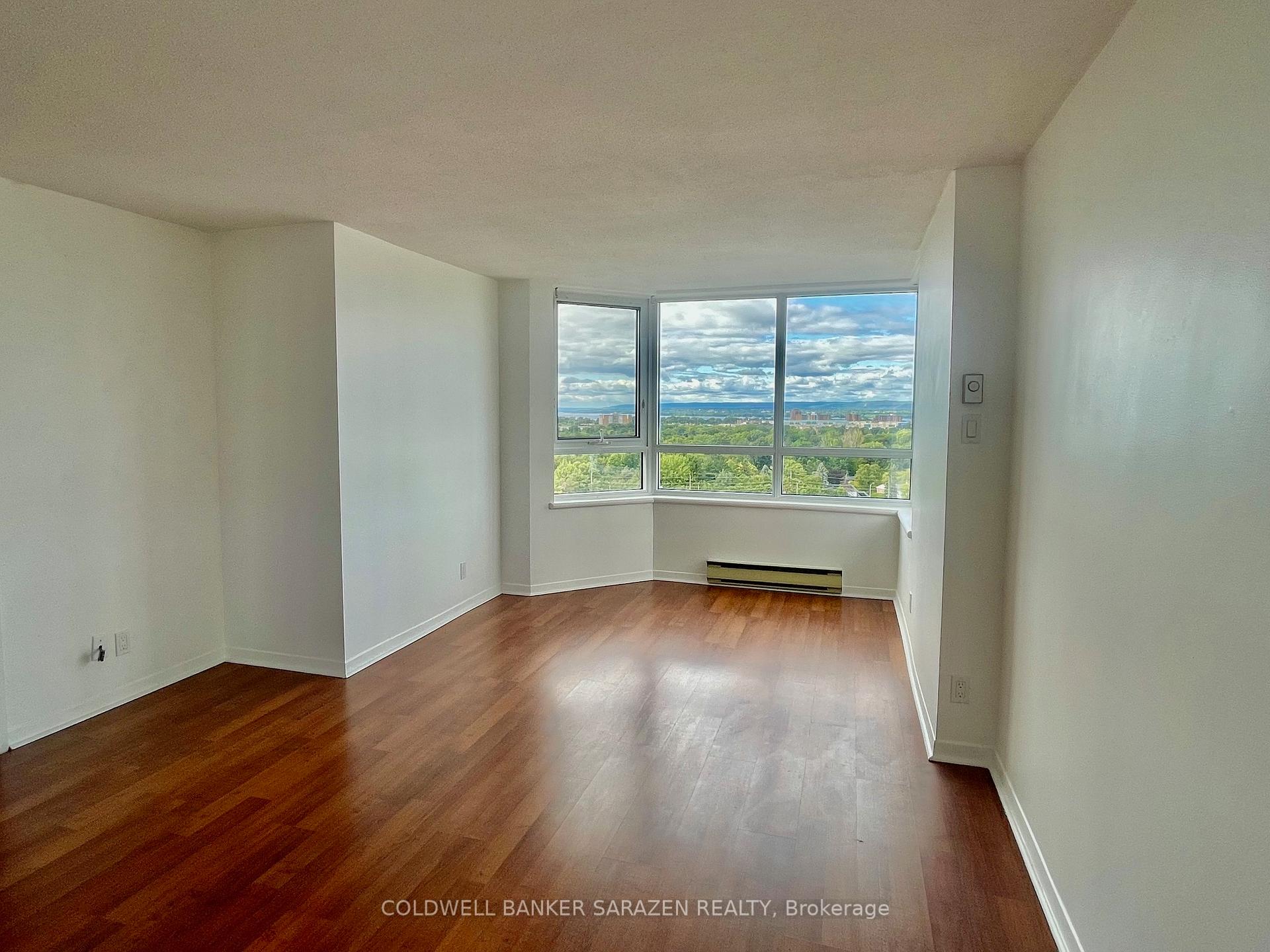 Photo 4 of Unit 1215, 80 Sandcastle Drive, Ottawa, Leslie Park — HOMEH