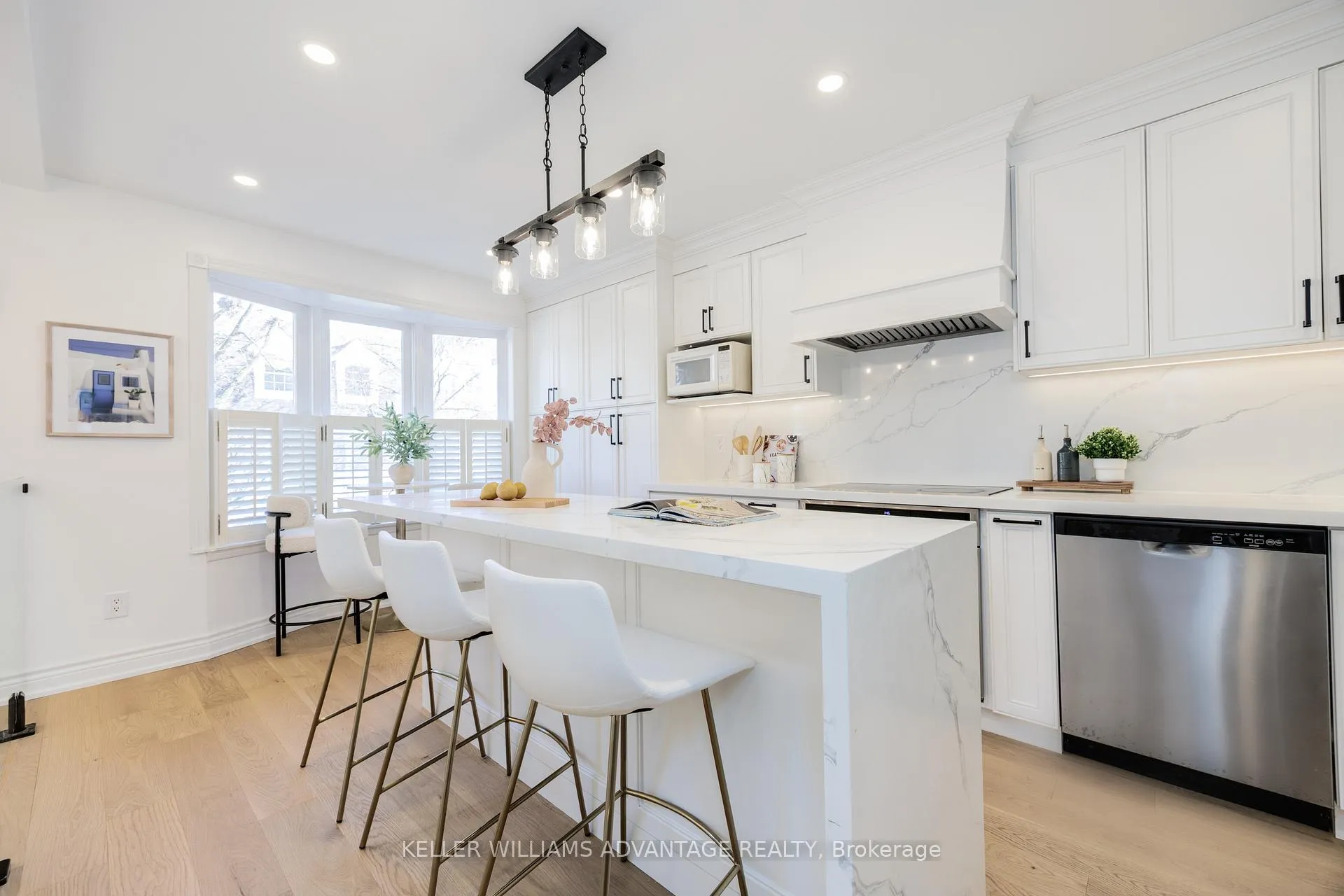 Photo 1 of 129 Confederation Way, Markham, Thornhill — HOMEH