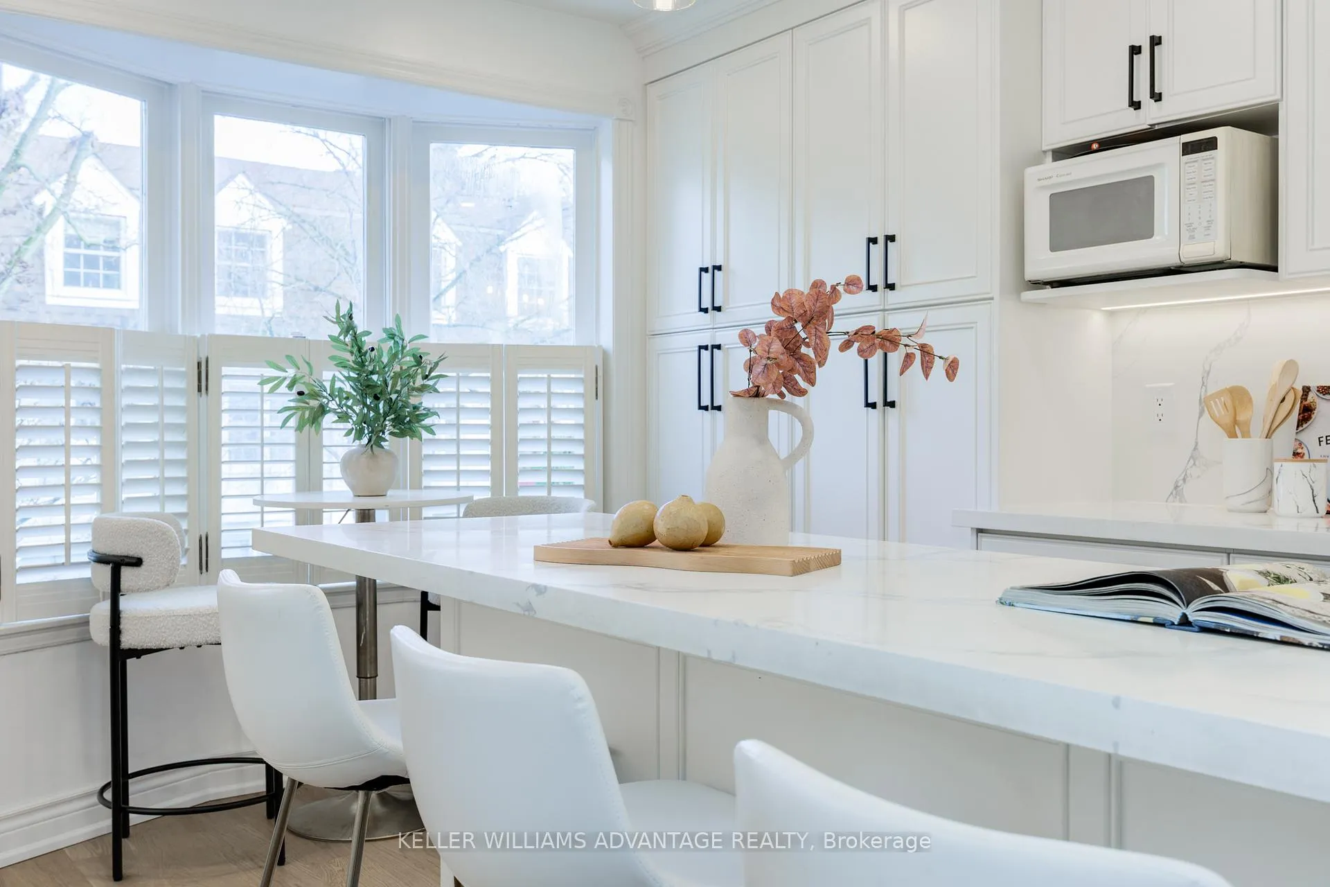 Photo 5 of 129 Confederation Way, Markham, Thornhill — HOMEH