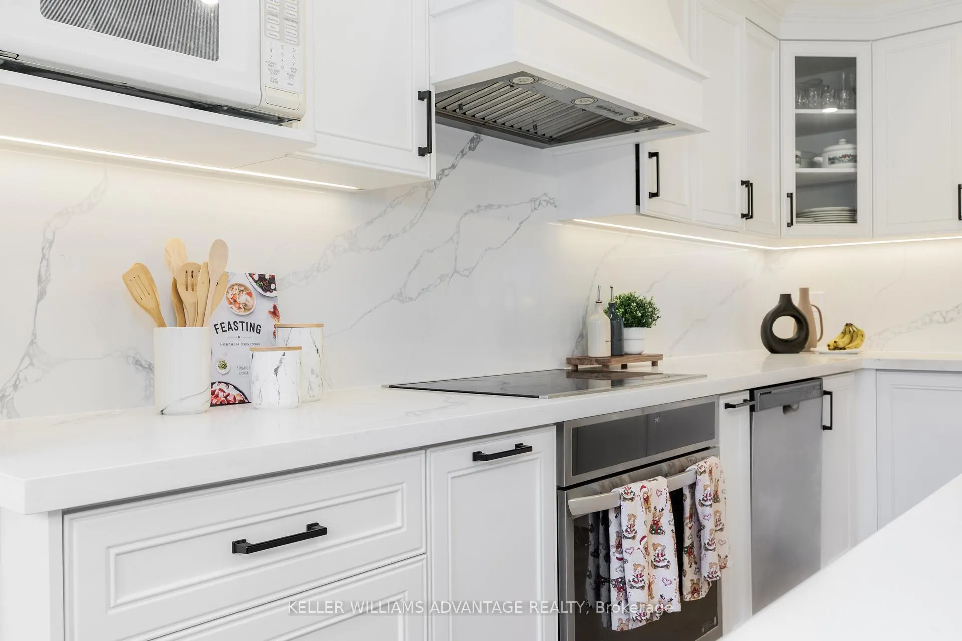 Photo 6 of 129 Confederation Way, Markham, Thornhill — HOMEH