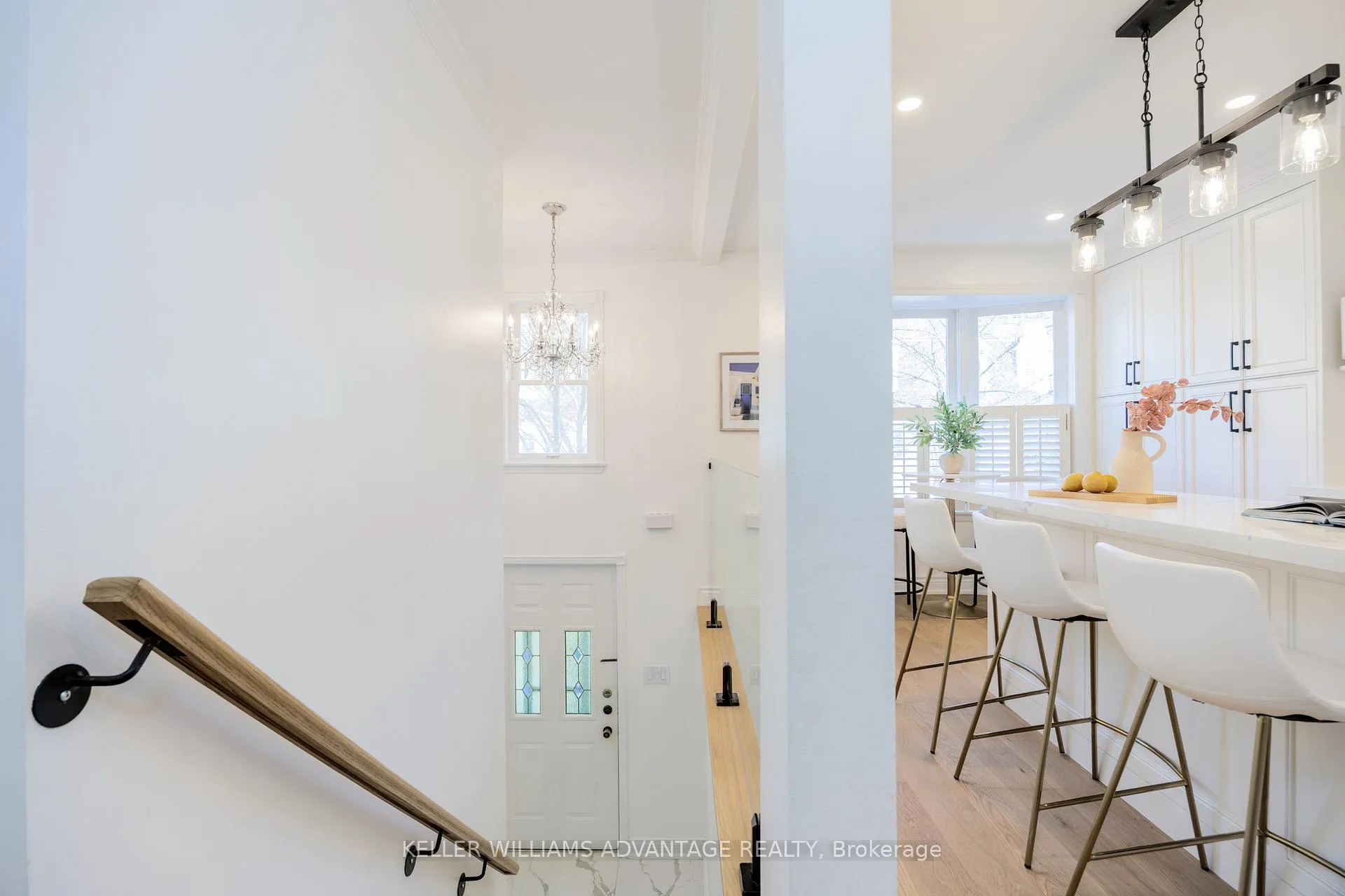 Photo 8 of 129 Confederation Way, Markham, Thornhill — HOMEH
