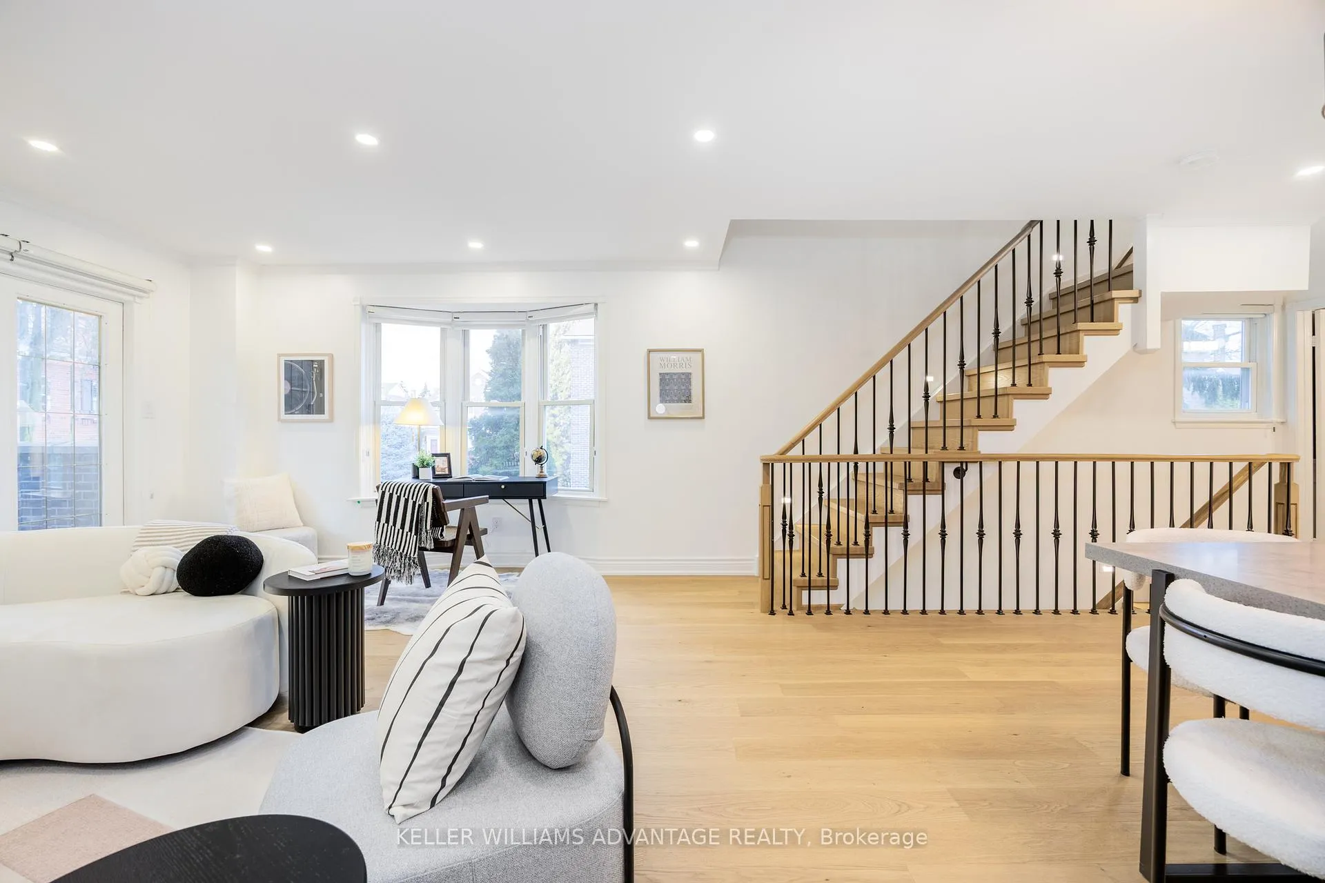 Photo 15 of 129 Confederation Way, Markham, Thornhill — HOMEH