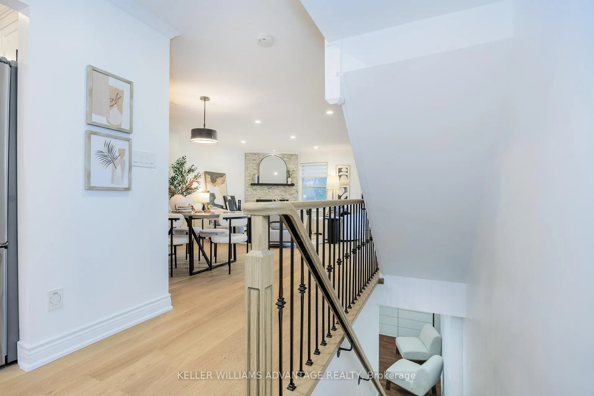 Photo 33 of 129 Confederation Way, Markham, Thornhill — HOMEH