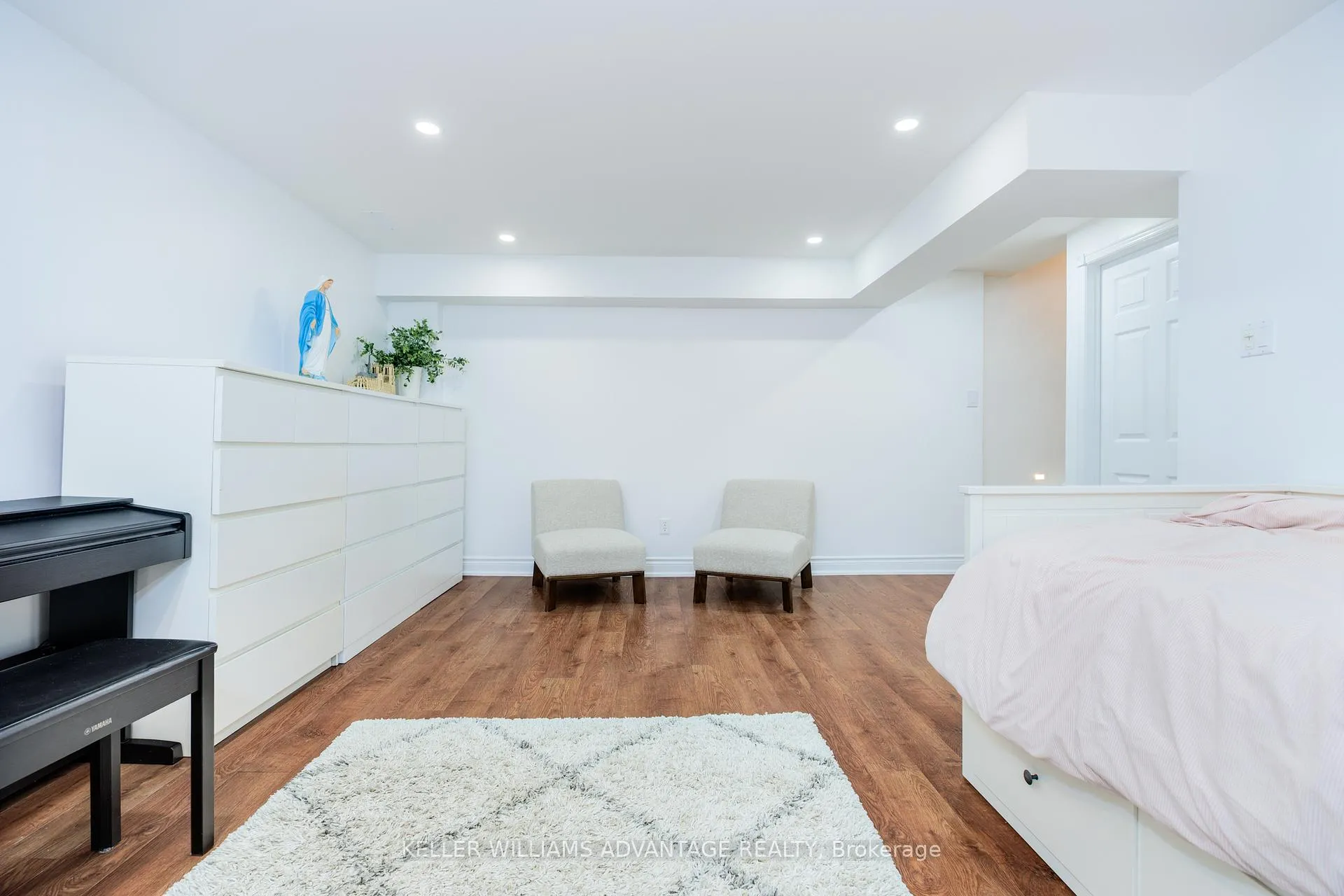Photo 36 of 129 Confederation Way, Markham, Thornhill — HOMEH