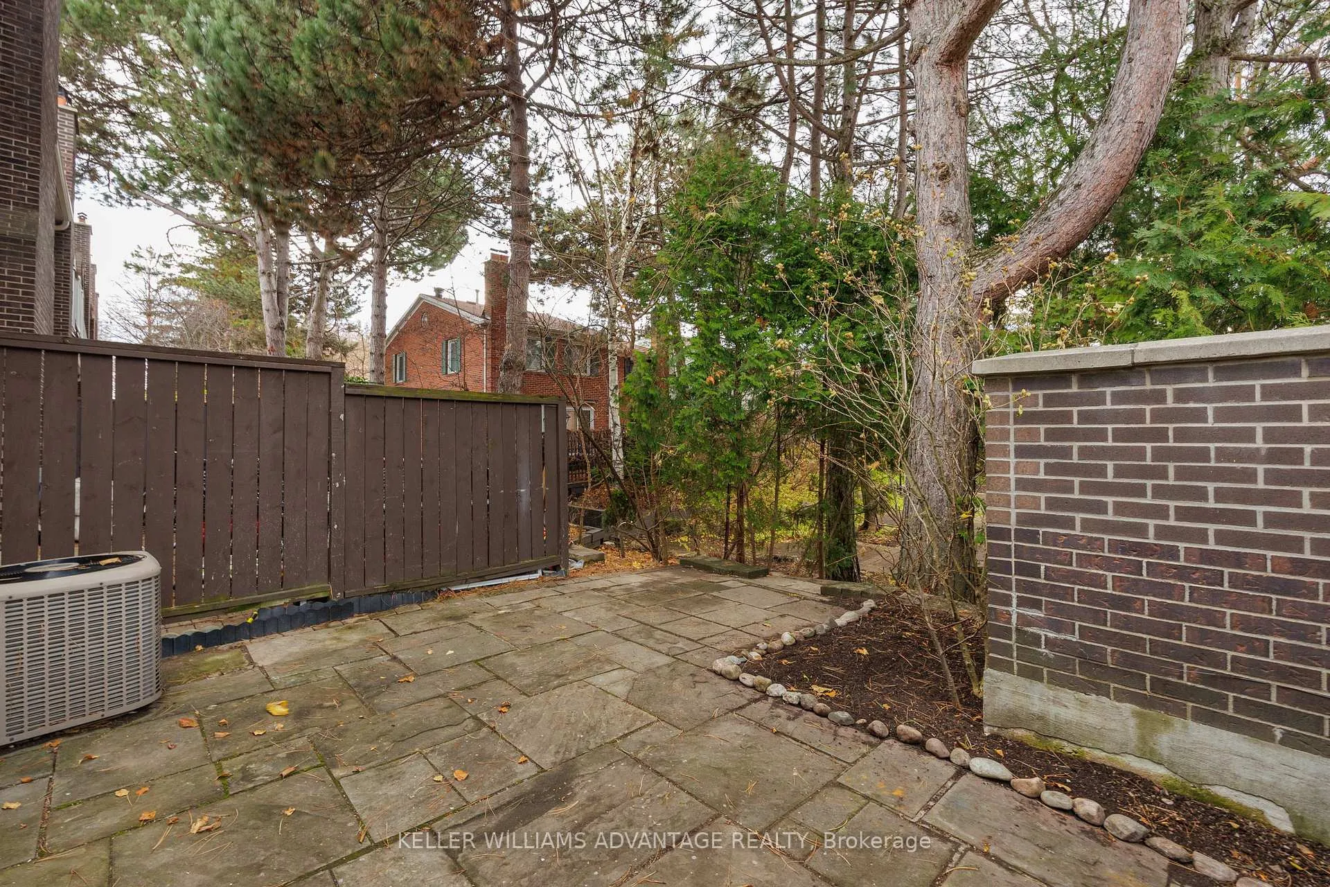 Photo 41 of 129 Confederation Way, Markham, Thornhill — HOMEH