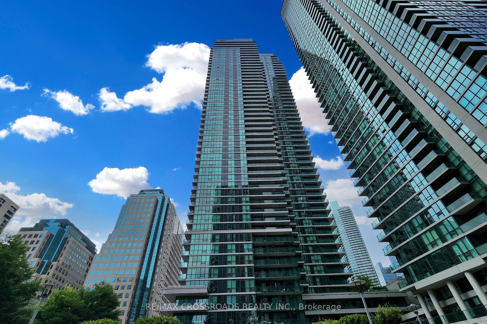 Front of Unit 813, 33 Bay Street
