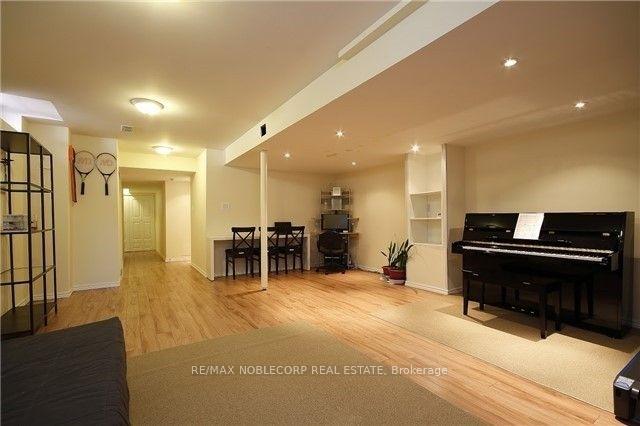Photo 8 of 18 Silvervalley Drive, Caledon, Bolton North — HOMEH