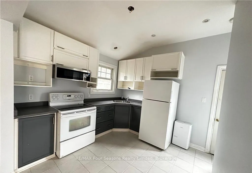 Photo 10 of 29 Bellholme Lane, Collingwood — HOMEH