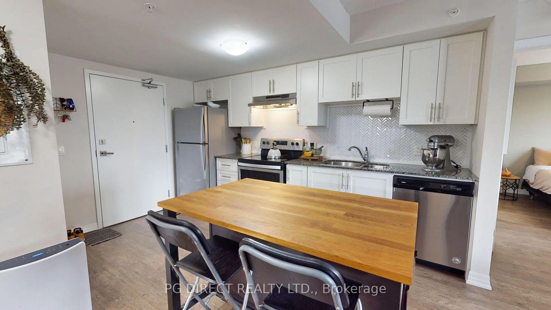 Photo 3 of Unit 105, 104 Summit Ridge Drive, Guelph, Grange Road — HOMEH