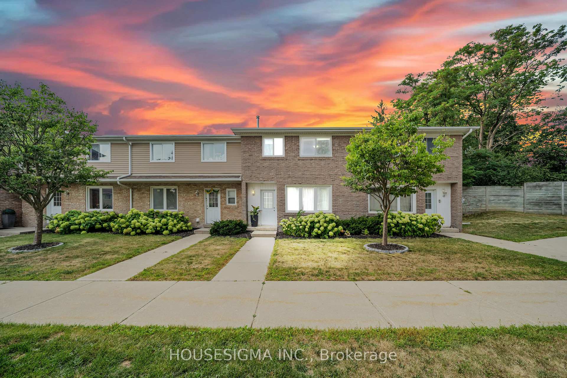 Photo 1 of Unit 16, 50 Westmount Road W, Kitchener — HOMEH