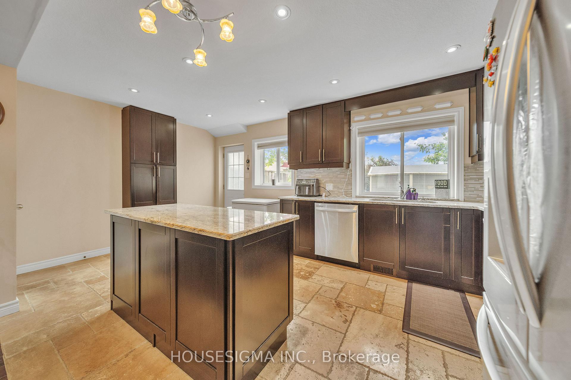 Photo 17 of Unit 16, 50 Westmount Road W, Kitchener — HOMEH