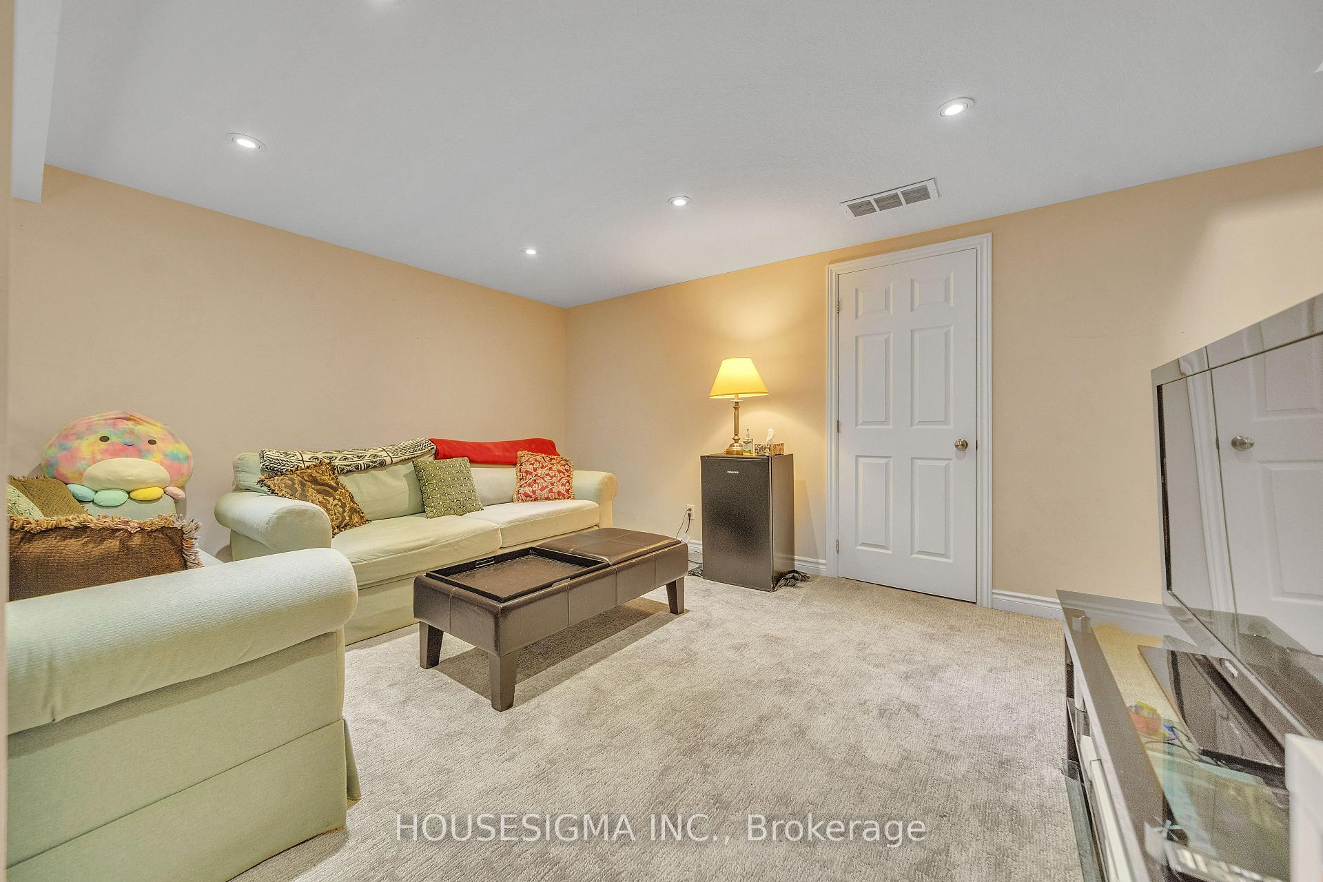 Photo 32 of Unit 16, 50 Westmount Road W, Kitchener — HOMEH