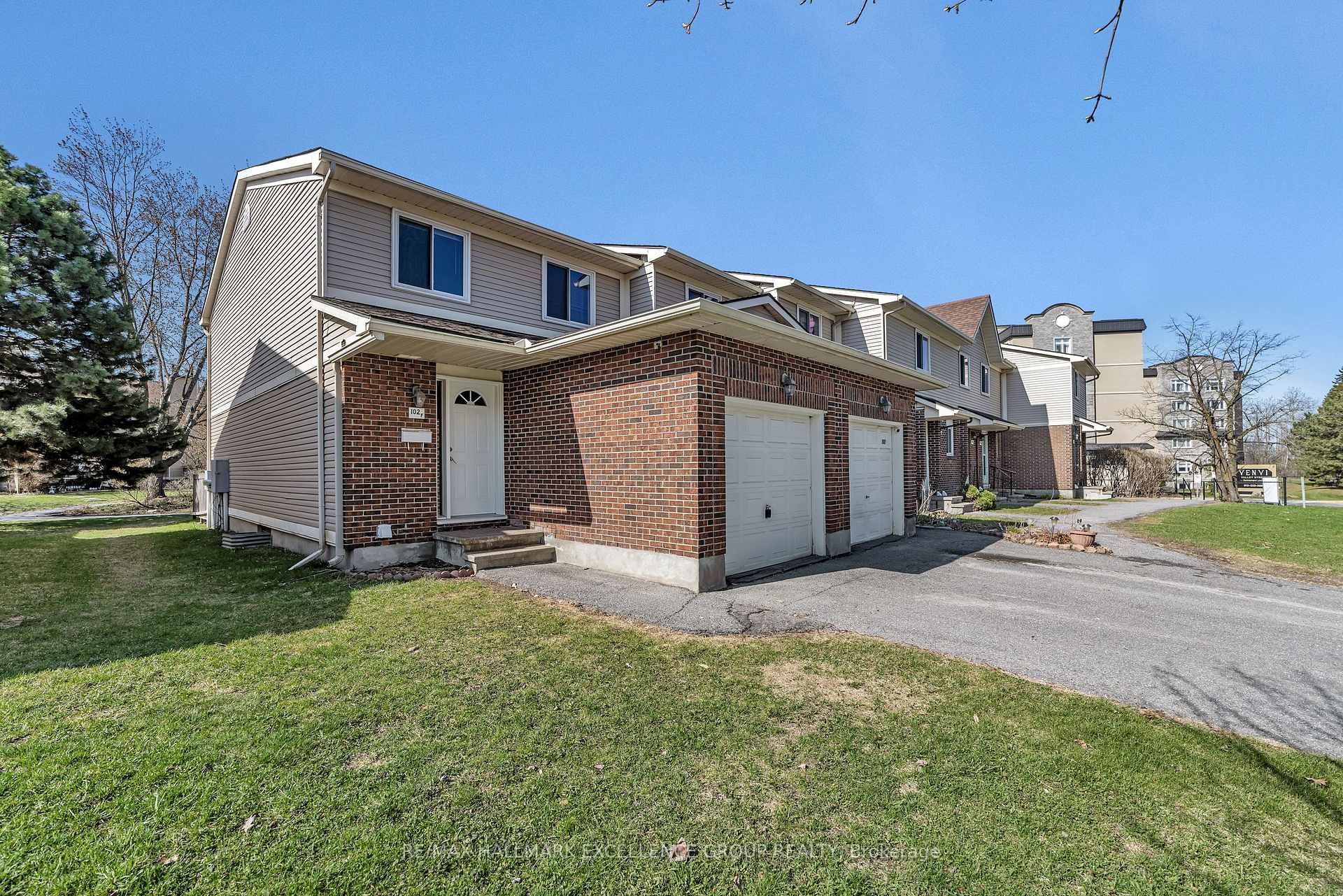 Front of 102F Valley Stream Drive