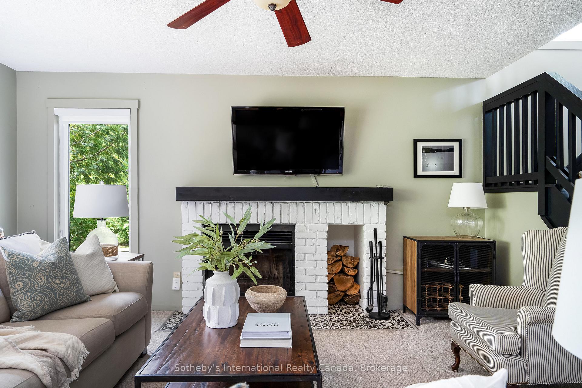 Photo 8 of 562 Oxbow Crescent, Collingwood — HOMEH