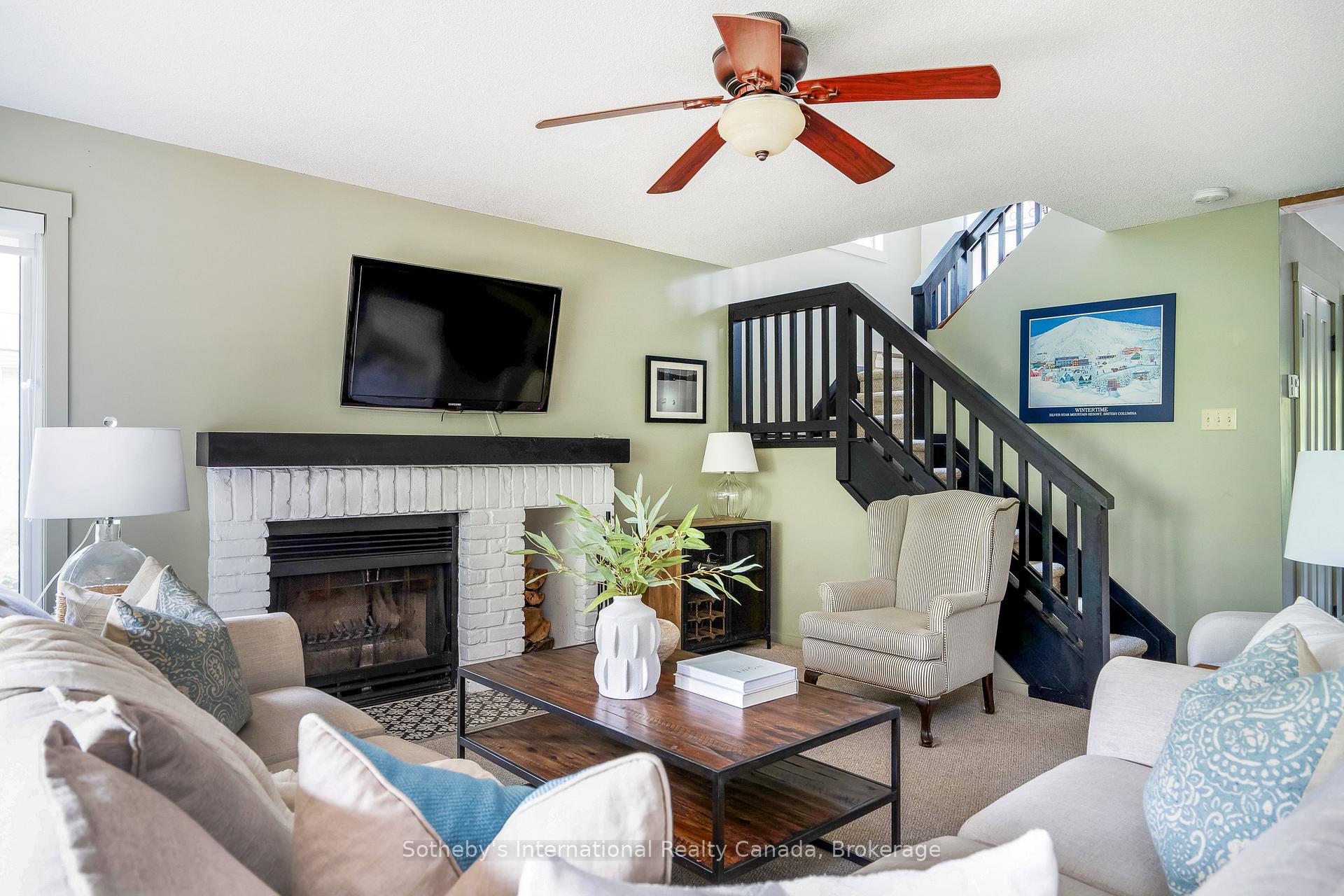 Photo 9 of 562 Oxbow Crescent, Collingwood — HOMEH