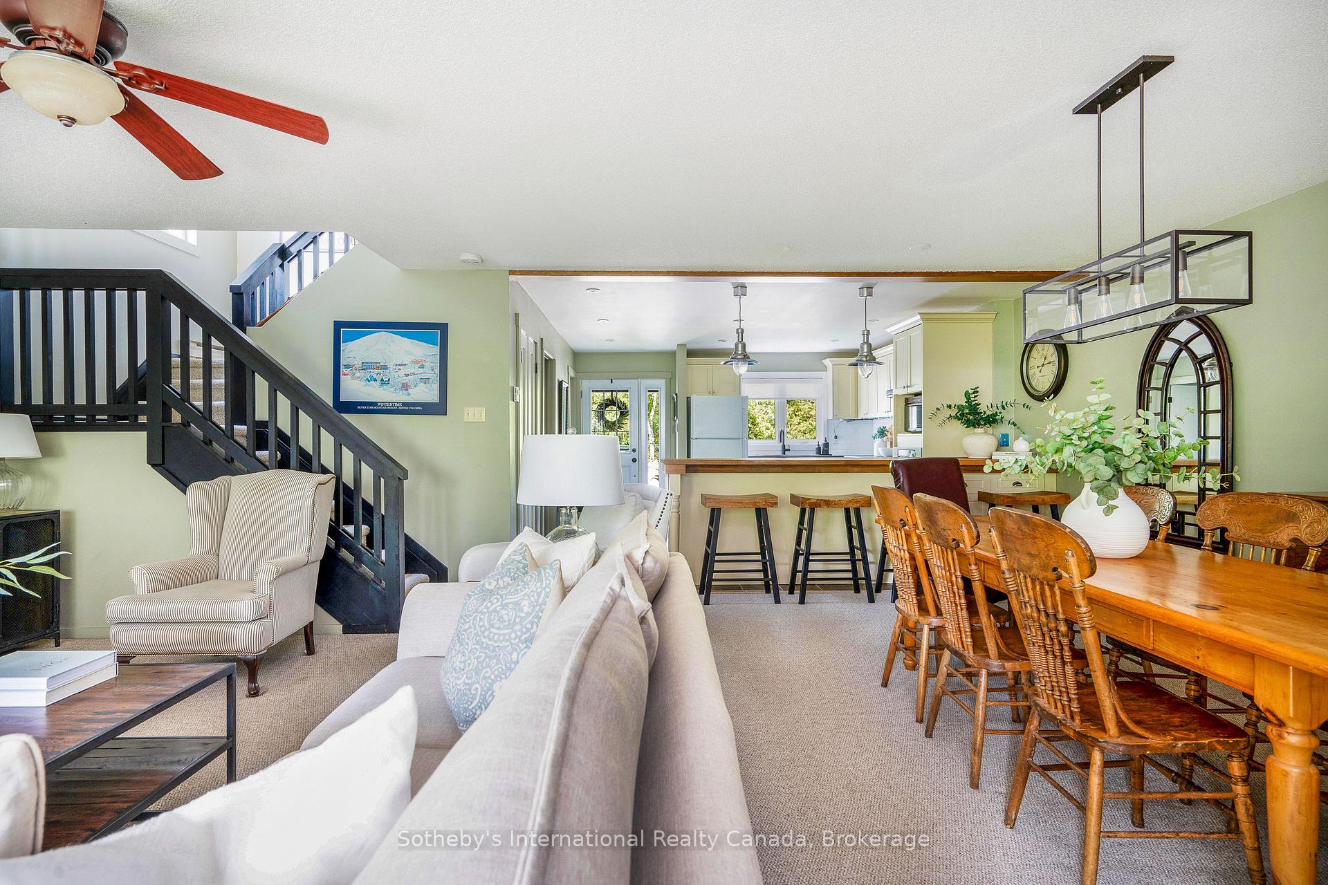 Photo 10 of 562 Oxbow Crescent, Collingwood — HOMEH