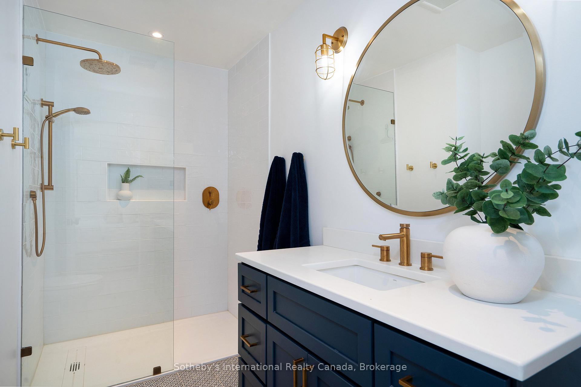 Photo 19 of 562 Oxbow Crescent, Collingwood — HOMEH