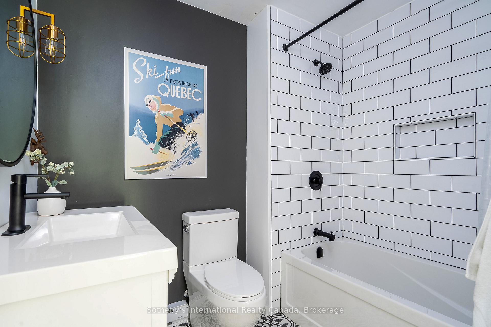 Photo 25 of 562 Oxbow Crescent, Collingwood — HOMEH