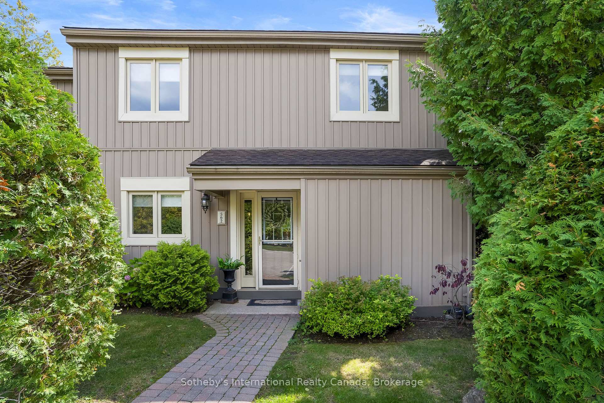 Photo 36 of 562 Oxbow Crescent, Collingwood — HOMEH