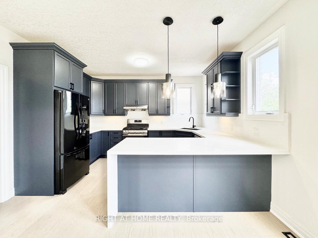 Photo 2 of Unit Upper, 9 Margaret Drive, Barrie, East Bayfield — HOMEH
