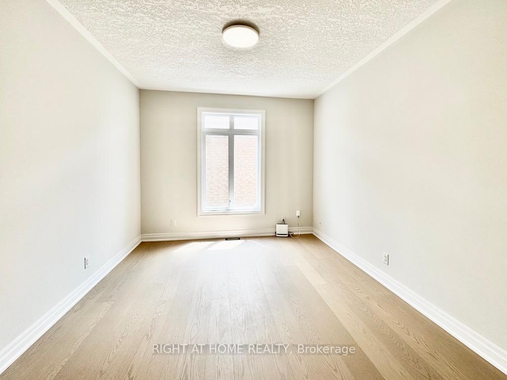 Photo 6 of Unit Upper, 9 Margaret Drive, Barrie, East Bayfield — HOMEH