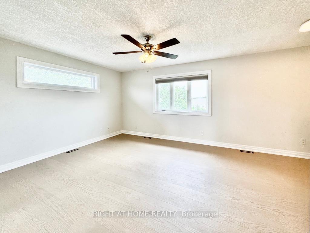 Photo 10 of Unit Upper, 9 Margaret Drive, Barrie, East Bayfield — HOMEH