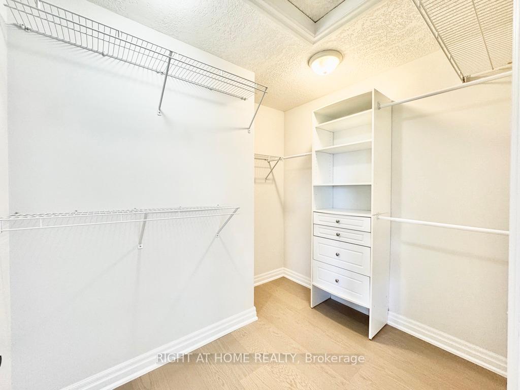 Photo 12 of Unit Upper, 9 Margaret Drive, Barrie, East Bayfield — HOMEH