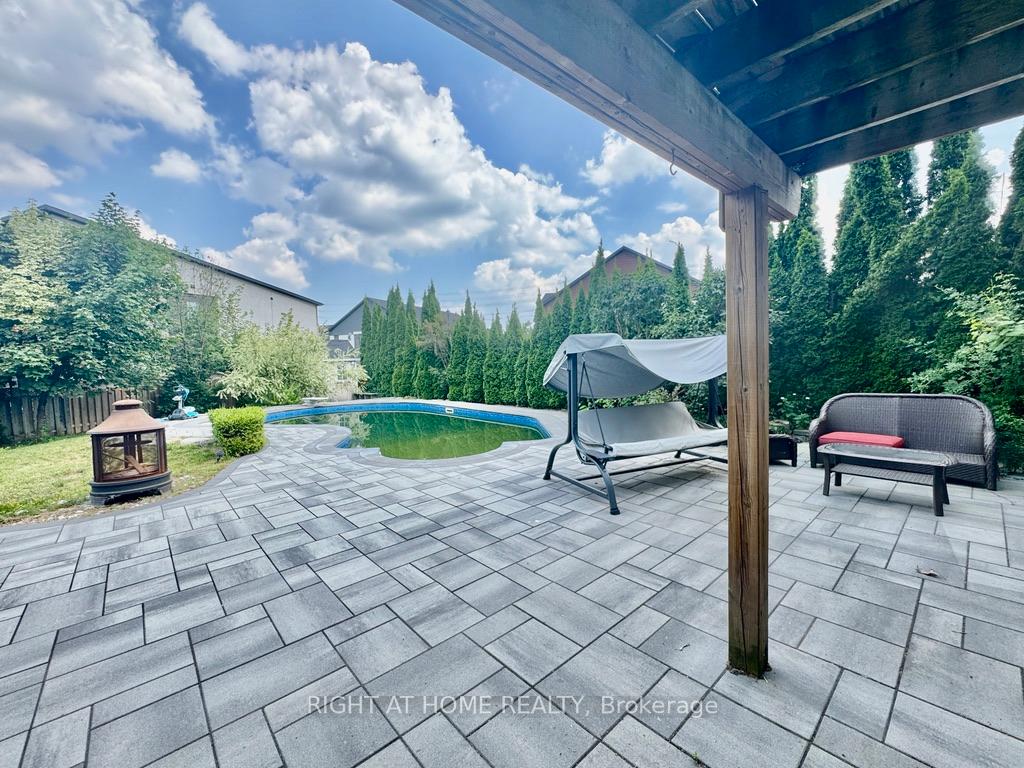 Photo 20 of Unit Upper, 9 Margaret Drive, Barrie, East Bayfield — HOMEH