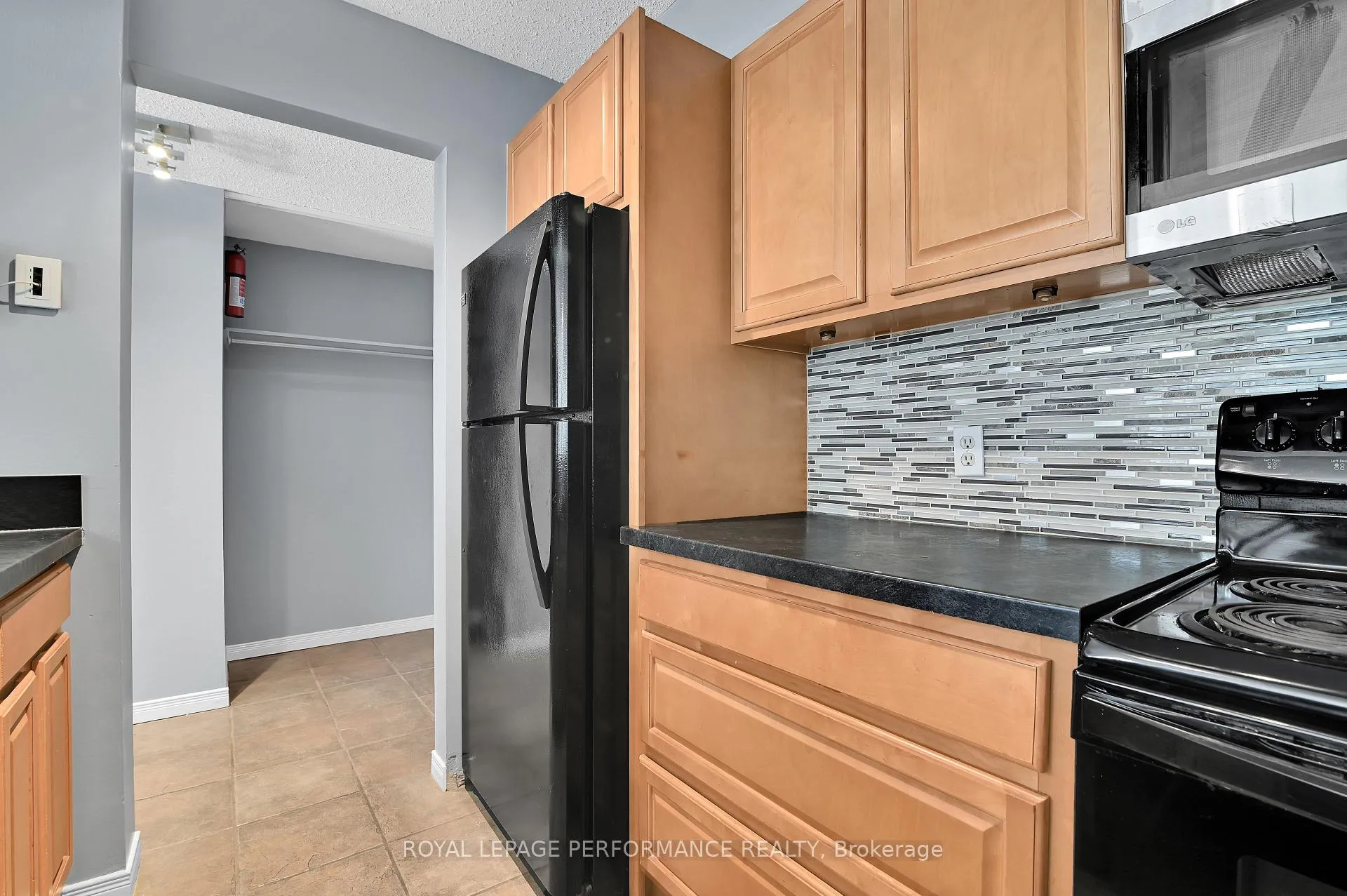 Photo 7 of Unit 501, 154 Nelson Street, Ottawa, Lower Town — HOMEH