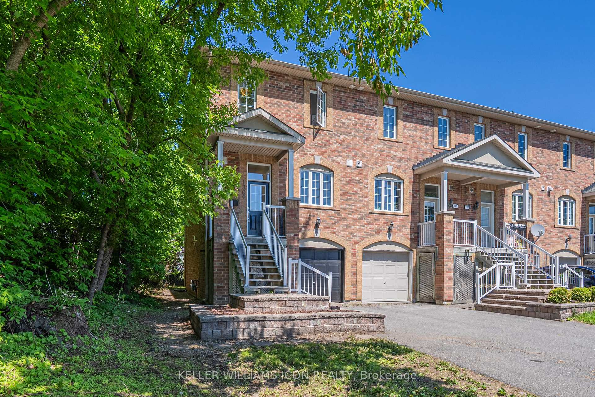 Photo 1 of 1309 Meadowlands Drive E, Ottawa, City View/Skyline/Fisher Heights/Parkwood Hills — HOMEH