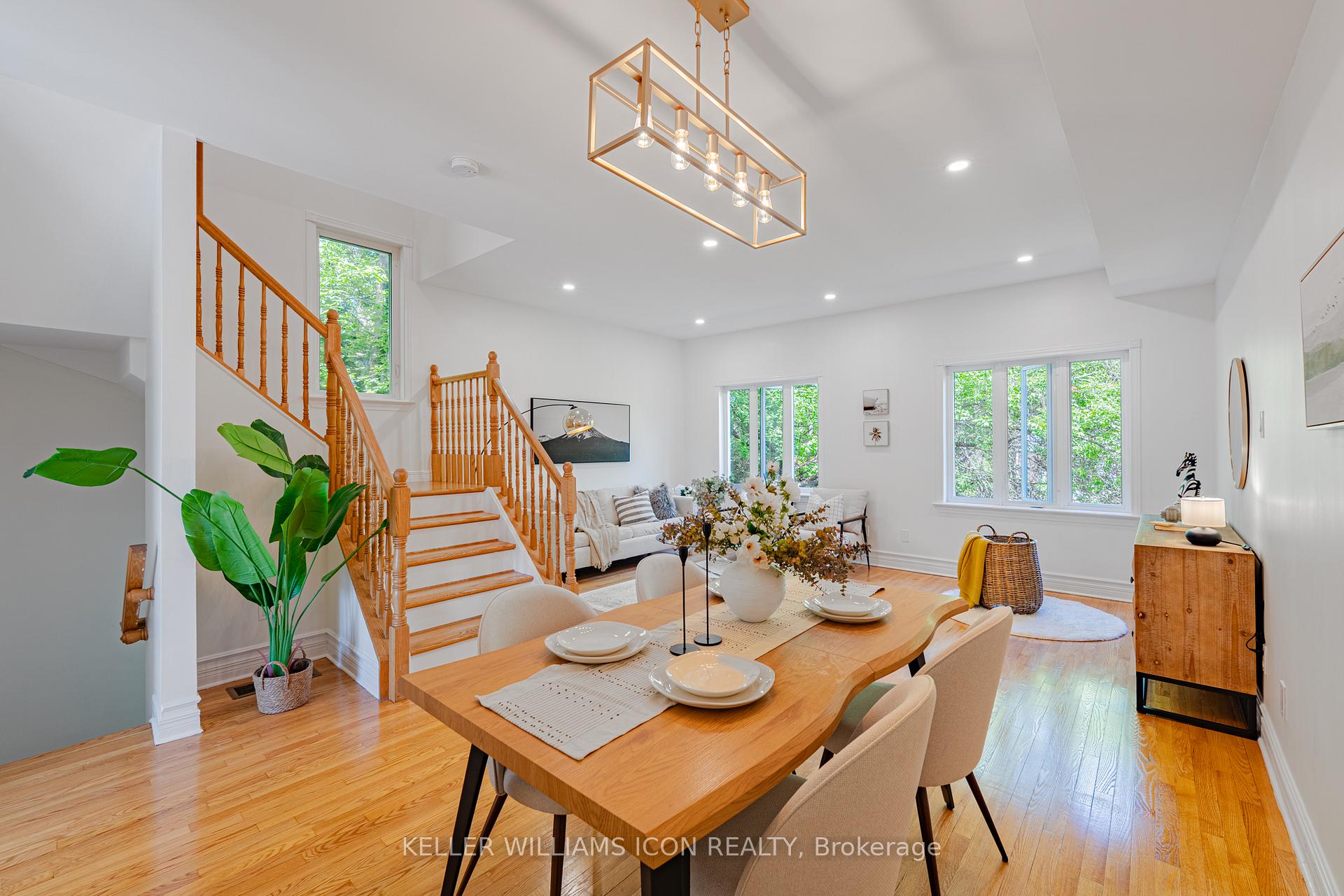 Photo 13 of 1309 Meadowlands Drive E, Ottawa, City View/Skyline/Fisher Heights/Parkwood Hills — HOMEH