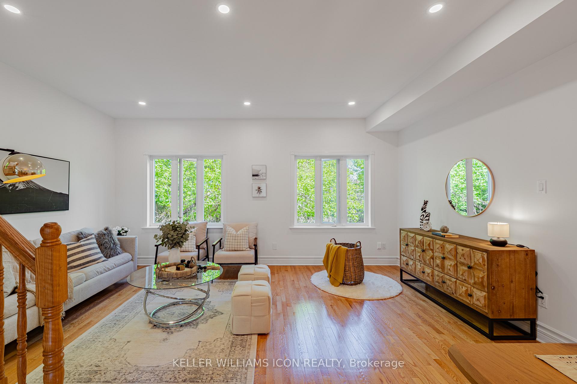 Photo 11 of 1309 Meadowlands Drive E, Ottawa, City View/Skyline/Fisher Heights/Parkwood Hills — HOMEH