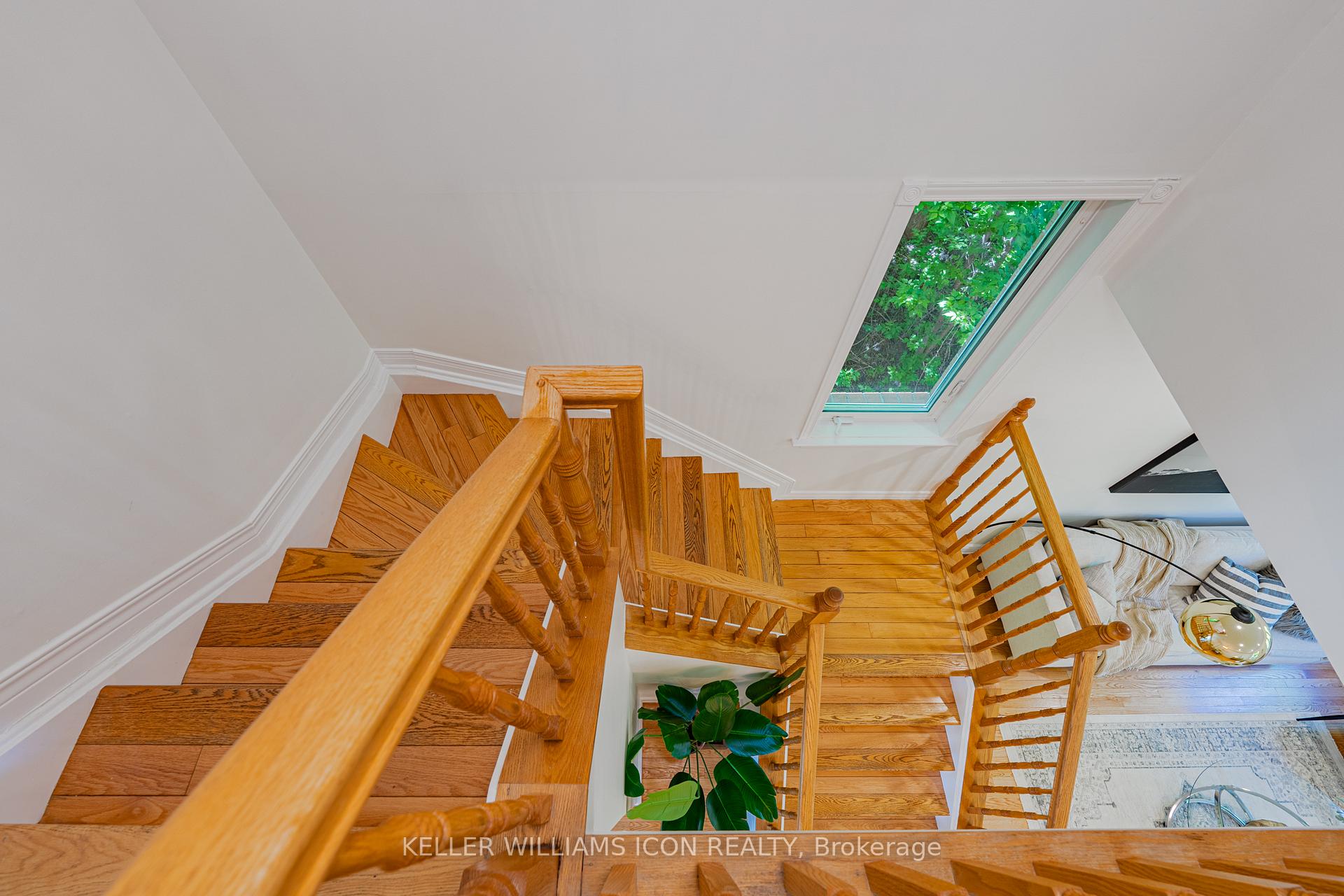 Photo 19 of 1309 Meadowlands Drive E, Ottawa, City View/Skyline/Fisher Heights/Parkwood Hills — HOMEH