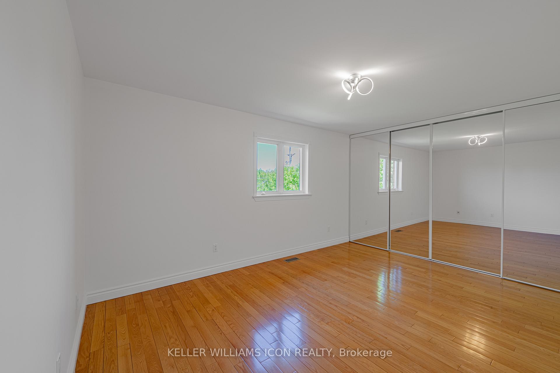 Photo 25 of 1309 Meadowlands Drive E, Ottawa, City View/Skyline/Fisher Heights/Parkwood Hills — HOMEH