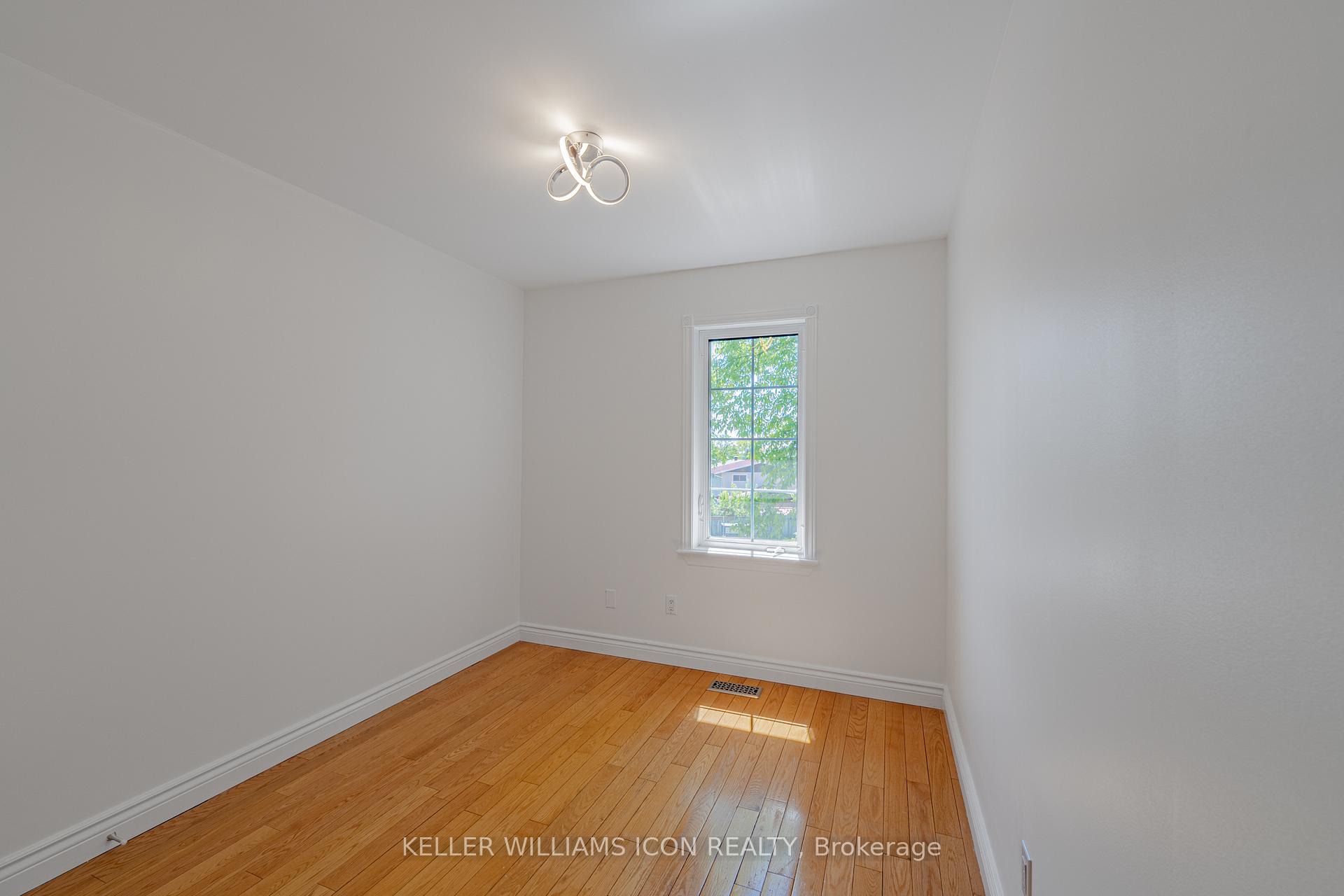 Photo 29 of 1309 Meadowlands Drive E, Ottawa, City View/Skyline/Fisher Heights/Parkwood Hills — HOMEH