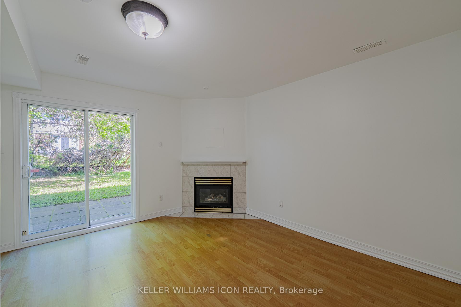 Photo 32 of 1309 Meadowlands Drive E, Ottawa, City View/Skyline/Fisher Heights/Parkwood Hills — HOMEH