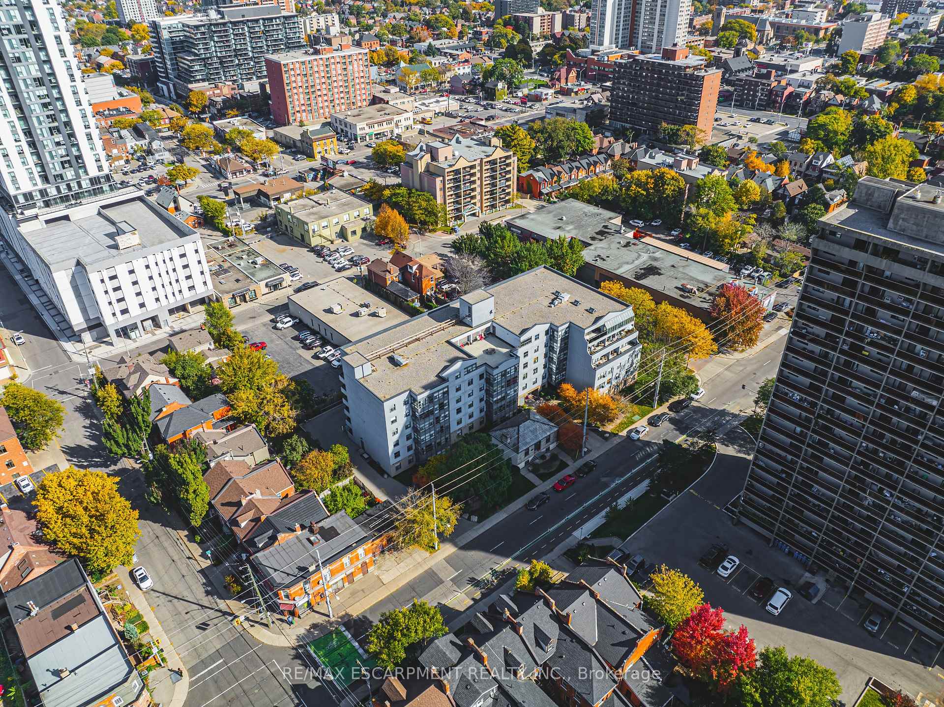 Front of Unit 504, 175 Hunter Street E